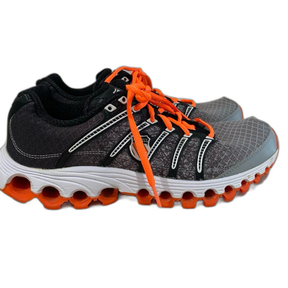 K-Swiss Sneaker Shoes Men’s Size 7.5 Colors Orange Black Gray Tubes Run 100 - Picture 4 of 12
